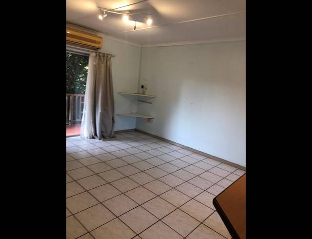 2 BEDROOM PROPERTY TO RENT IN MEER EN SEE